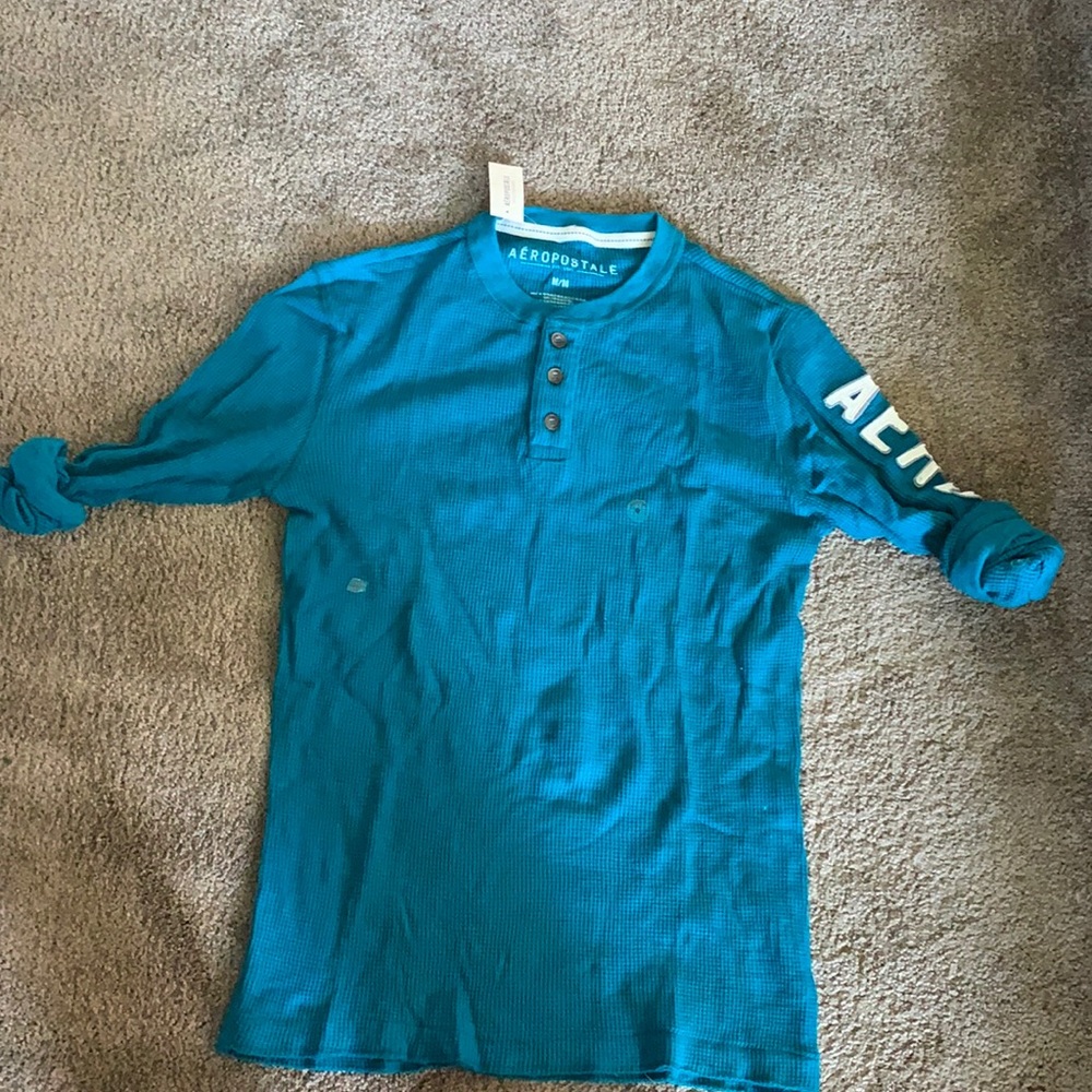 NWT Blue teen boy aero long sleeve shirt.